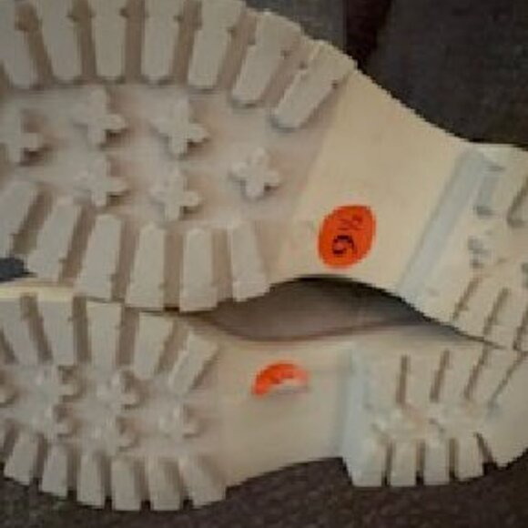 Sole Society Hiking, Combat Boot, Lace Up, Faux Suede, Beige, Size 9 1/2 NWT - Picture 5 of 5